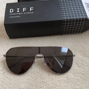 Diff Eyewear Women’s Silver Frame Dark Gray Lens Shield Sunglasses